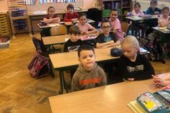 7AFD34E5-26EA-450B-9330-BFBBFF26C78D