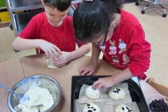 0a7b08bd-0fd5-49ce-a000-9dd493069eb9